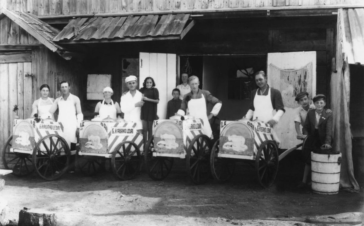 Hiršos Kagano ledai apie 1936 m. Mažeikių muziejaus kolekcija.