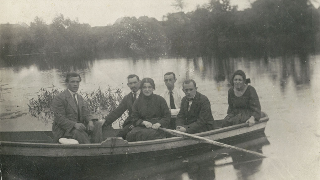 Šeduviai poilsiauja. 1923 m. Pichus Nol kolekcija.